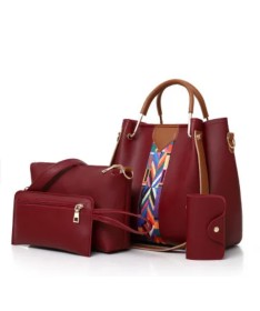 Ensemble Sac et accessoires bordeaux